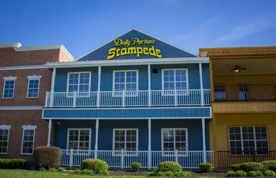 Dolly Parton's Stampede