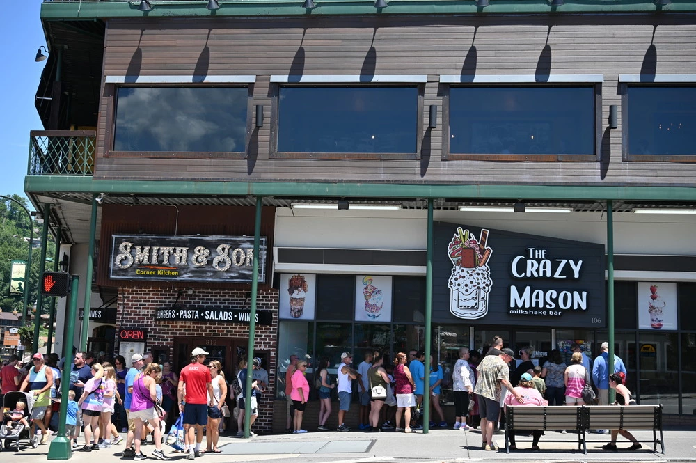 Satisfy Your Sweet Tooth at These 4 Best Places to Get Ice Cream in