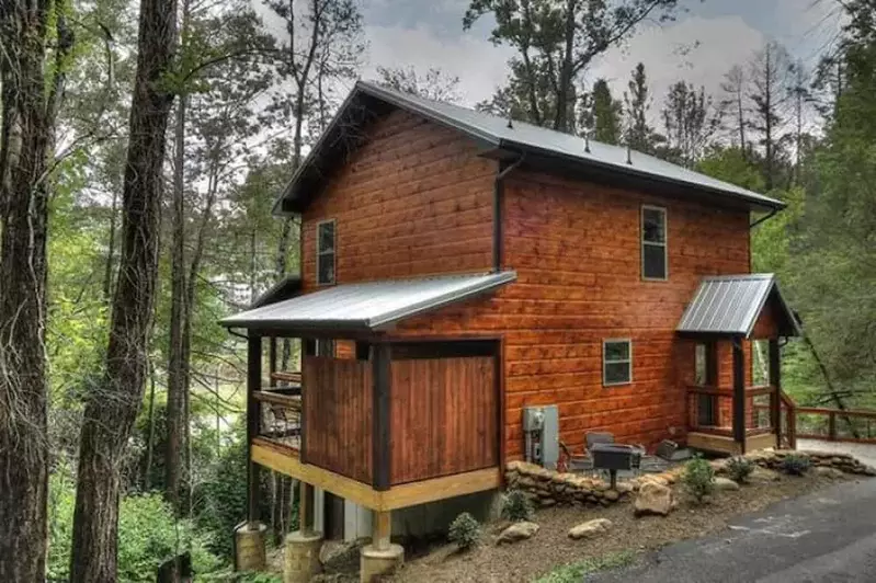 bear cove cabin on the river gatlinburg