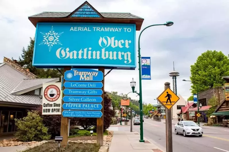 ober gatlinburg sign in downtown gatlinburg