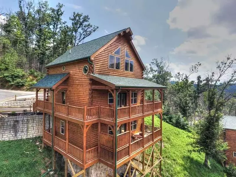 5 bedroom cabin in gatlinburg