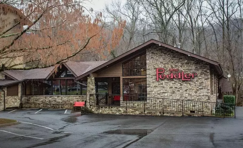 the peddler steakhouse in gatlinburg