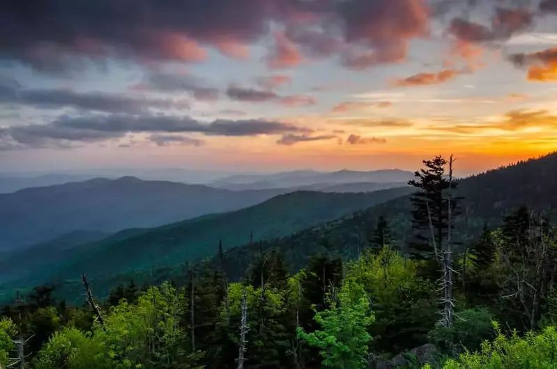 a breathtaking photo of sunset over the Great Smoky Mountains National Park