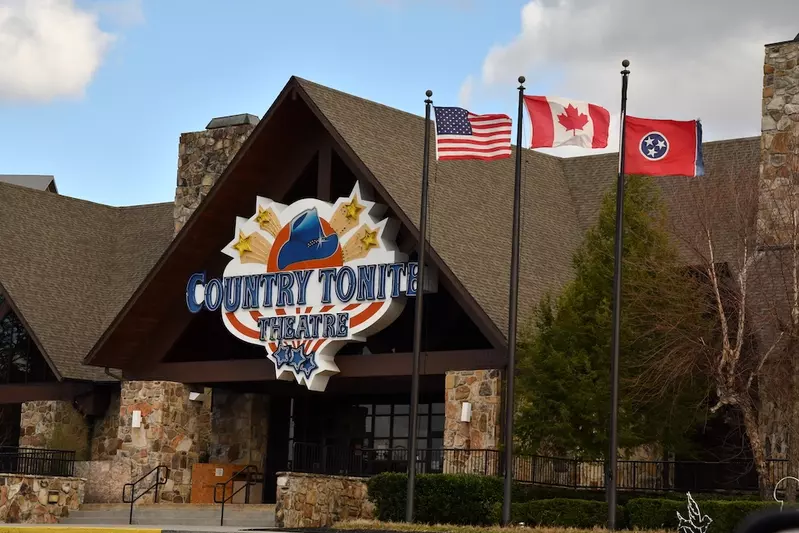 country tonite is one of the best things to do in Gatlinburg for adults
