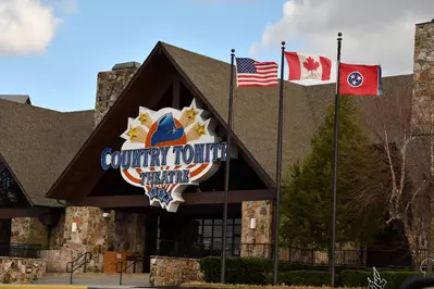 country tonite is one of the best things to do in Gatlinburg for adults