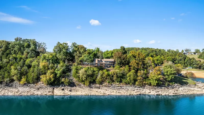 Hatties Lake Retreat