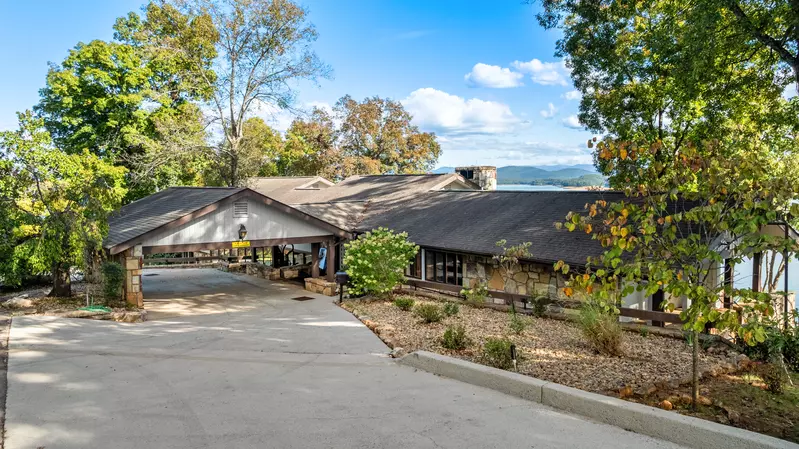 Hatties Lake Retreat