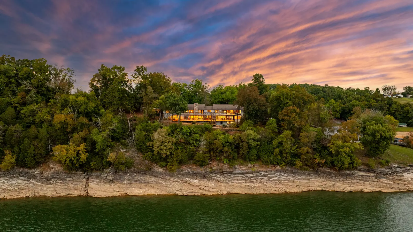 Hatties Lake Retreat