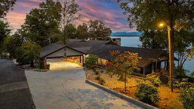 Hatties Lake Retreat