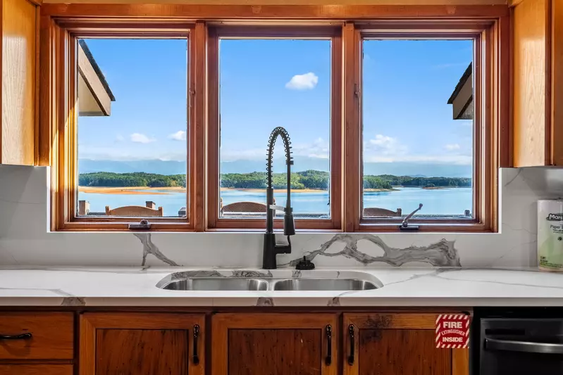 Hatties Lake Retreat