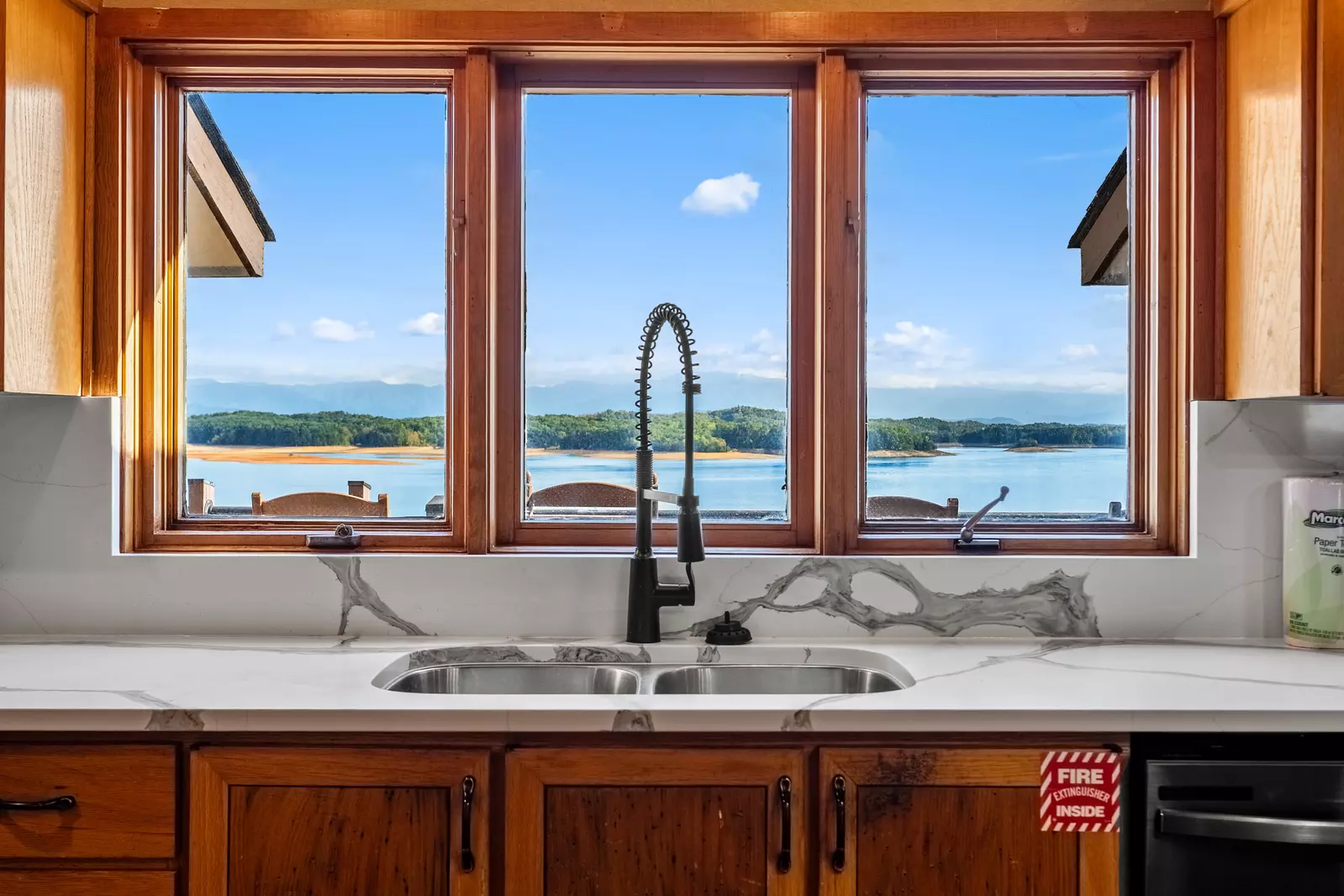 Hatties Lake Retreat