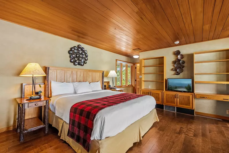 Hatties Lake Retreat