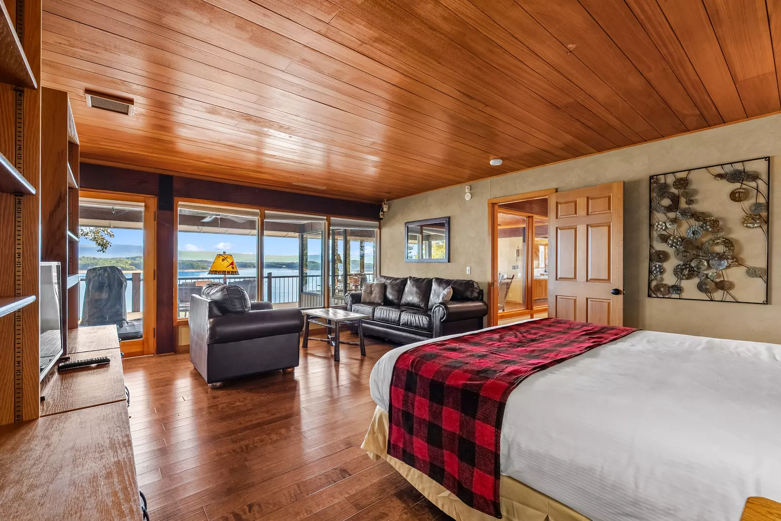 Hatties Lake Retreat