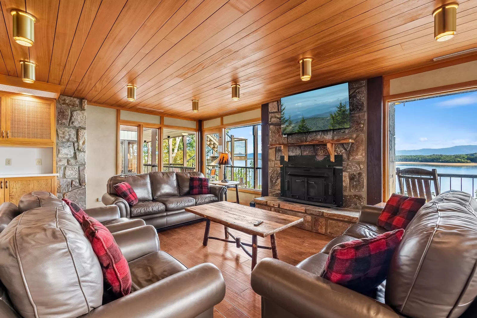 Hatties Lake Retreat
