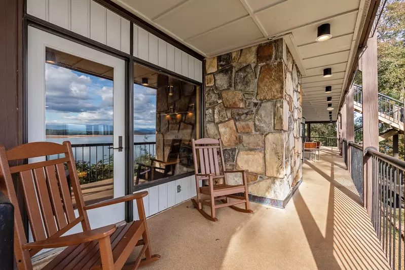 Hatties Lake Retreat
