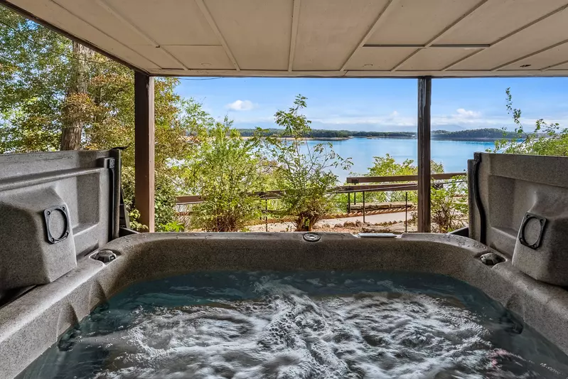 Hatties Lake Retreat