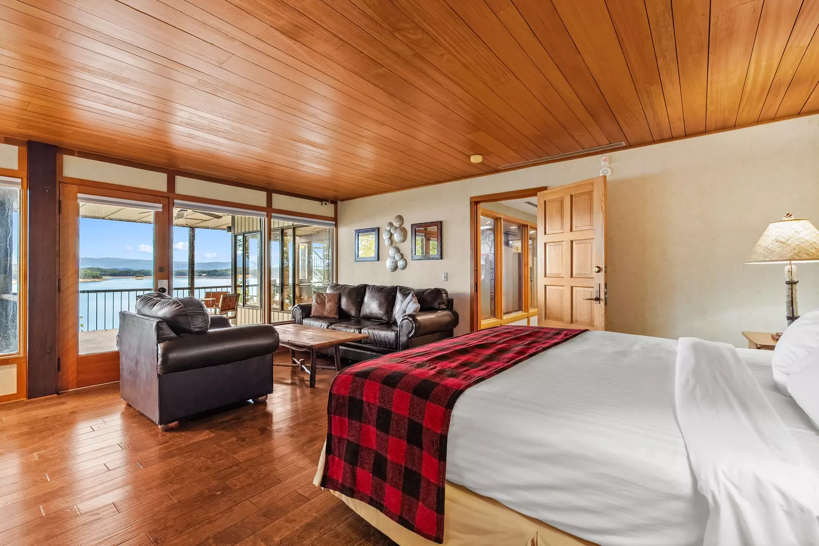 Hatties Lake Retreat
