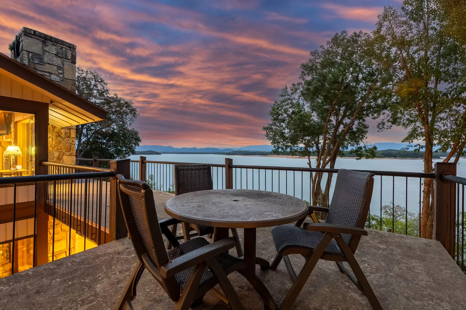 Hatties Lake Retreat