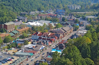 learn all about downtown Gatlinburg parking