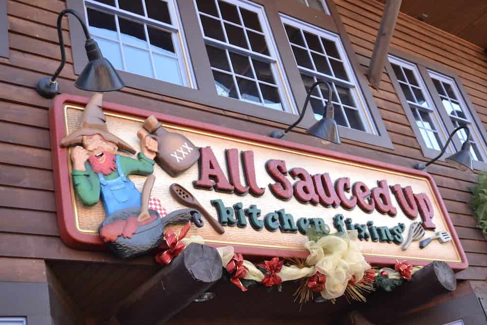 Your Complete Guide to Shopping in Gatlinburg and the Smoky Mountains