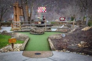 ripleys davy crockett mini golf in gatlinburg